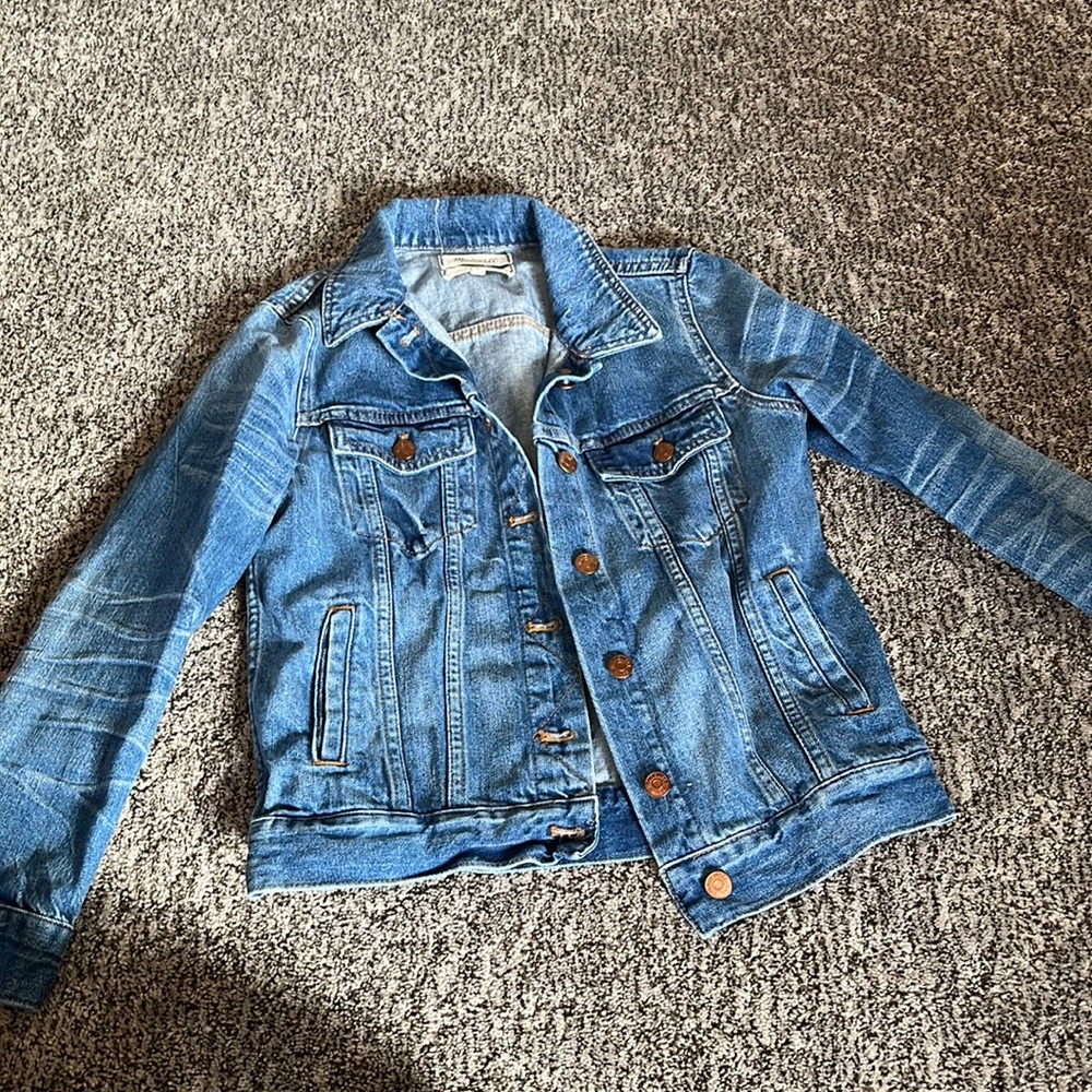 Classic Madewell jean jacket Pinter wash - size small